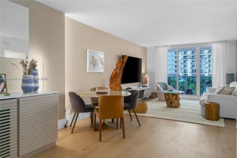 Condominio en venta en Miami Beach, Florida, 2 dormitorios, 114.27 m2 № 1807593 - foto 11