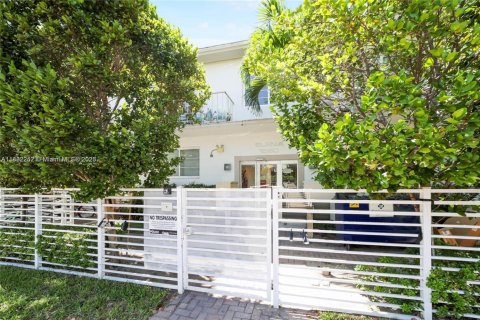 Copropriété à vendre à Miami Beach, Floride: 1 chambre, 41.16 m2 № 1958069 - photo 16