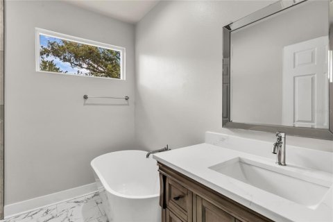 Villa ou maison à louer à Sanford, Floride: 2 chambres, 95.78 m2 № 2433180 - photo 13