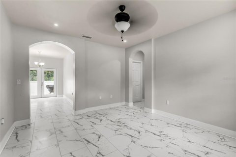 Villa ou maison à louer à Sanford, Floride: 2 chambres, 95.78 m2 № 2433180 - photo 9