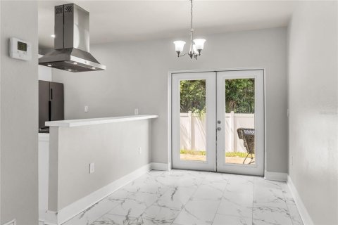 Villa ou maison à louer à Sanford, Floride: 2 chambres, 95.78 m2 № 2433180 - photo 5