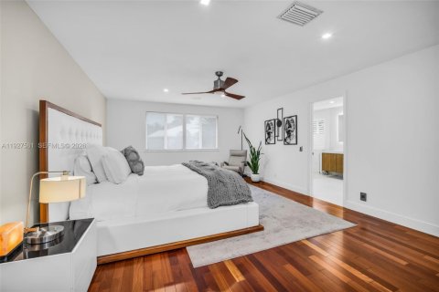 Casa en venta en Weston, Florida, 5 dormitorios, 361.2 m2 № 1999680 - foto 8