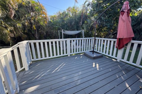 Снять в аренду виллу или дом в Холливуд, Флорида 3 спальни, 121.7м2, № 2001582 - фото 19