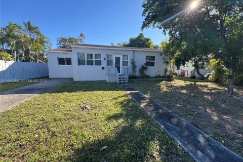 Снять в аренду виллу или дом в Холливуд, Флорида 3 спальни, 121.7м2, № 2001582 - фото 17