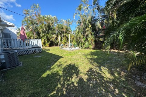 Снять в аренду виллу или дом в Холливуд, Флорида 3 спальни, 121.7м2, № 2001582 - фото 11