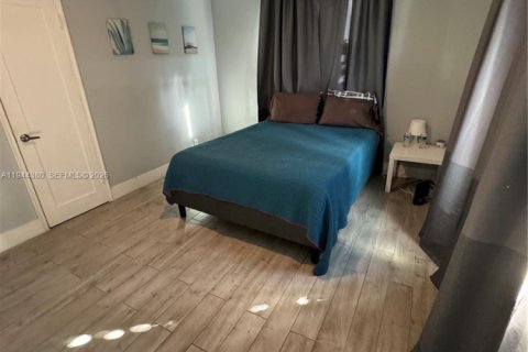 Снять в аренду виллу или дом в Холливуд, Флорида 3 спальни, 121.7м2, № 2001582 - фото 14