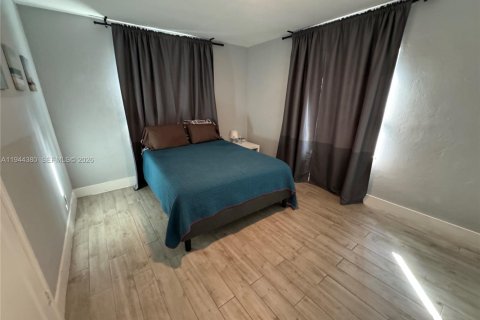 Снять в аренду виллу или дом в Холливуд, Флорида 3 спальни, 121.7м2, № 2001582 - фото 12