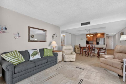 Condominio en venta en Daytona Beach Shores, Florida, 2 dormitorios, 106.84 m2 № 2394424 - foto 7