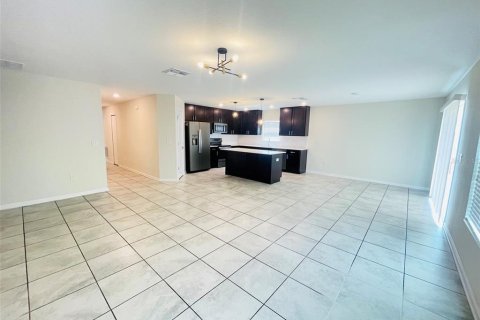 Villa ou maison à louer à Kissimmee, Floride: 4 chambres, 171.22 m2 № 2422641 - photo 5