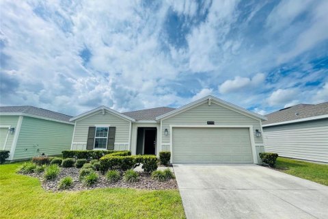 Villa ou maison à Kissimmee, Floride 4 chambres, 171.22 m2 № 2422641