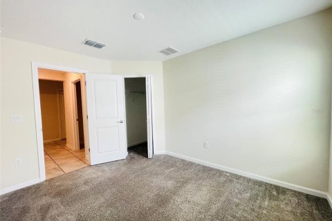 Villa ou maison à louer à Kissimmee, Floride: 4 chambres, 171.22 m2 № 2422641 - photo 19