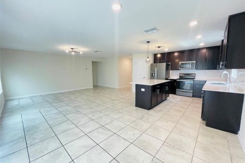Villa ou maison à louer à Kissimmee, Floride: 4 chambres, 171.22 m2 № 2422641 - photo 7