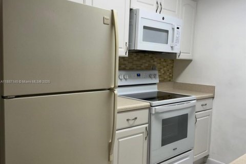 Condominio en venta en Miami, Florida, 2 dormitorios, 101.45 m2 № 1942001 - foto 10