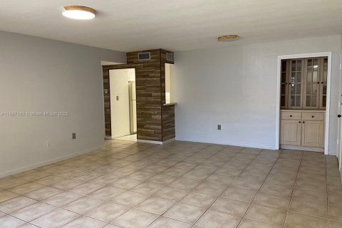 Condominio en venta en Miami, Florida, 2 dormitorios, 101.45 m2 № 1942001 - foto 6