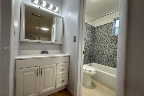 Condominio en venta en Miami, Florida, 2 dormitorios, 101.45 m2 № 1942001 - foto 15