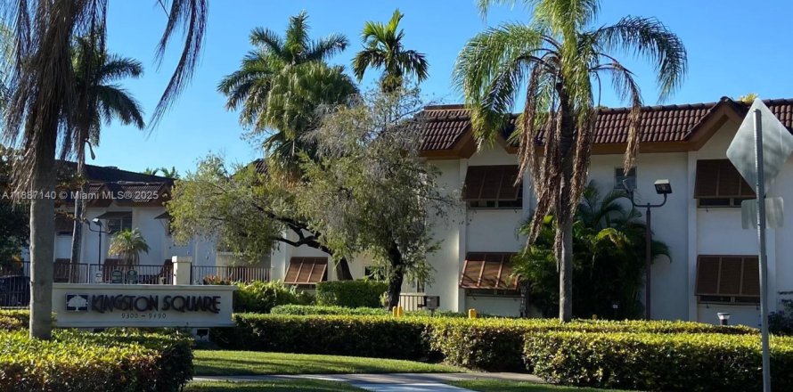 Condominio en Miami, Florida, 2 dormitorios  № 1942001