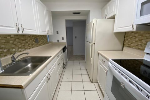 Condominio en venta en Miami, Florida, 2 dormitorios, 101.45 m2 № 1942001 - foto 9