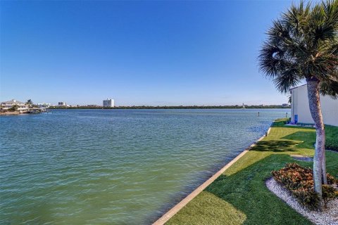 Condominio en alquiler en Clearwater, Florida, 2 dormitorios, 109.72 m2 № 1917104 - foto 10