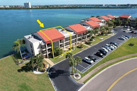 Condominio en alquiler en Clearwater, Florida, 2 dormitorios, 109.72 m2 № 1917104 - foto 2