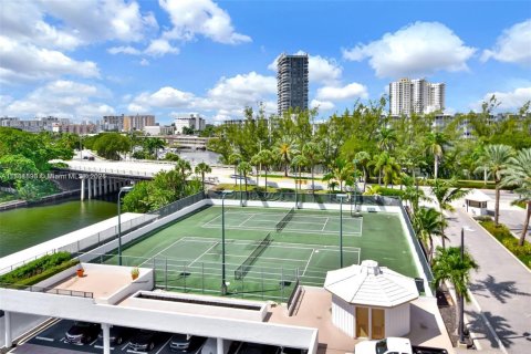 Купить кондоминиум в Халландейл-Бич, Флорида 2 спальни, 144.28м2, № 1959148 - фото 9
