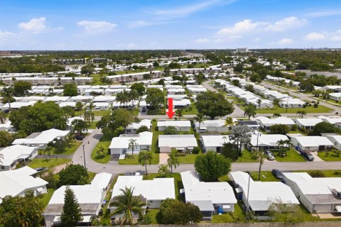 House in Pompano Beach, Florida 2 bedrooms, 97.18 sq.m. № 2240690 - photo 23