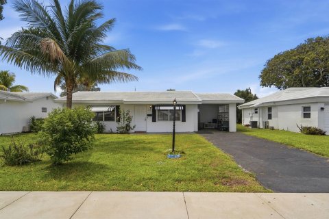 House in Pompano Beach, Florida 2 bedrooms, 97.18 sq.m. № 2240690 - photo 16