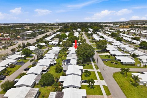 House in Pompano Beach, Florida 2 bedrooms, 97.18 sq.m. № 2240690 - photo 25