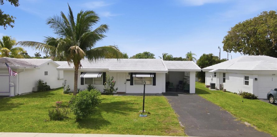 House in Pompano Beach, Florida 2 bedrooms, 97.18 sq.m. № 2240690