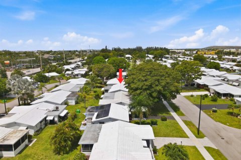 House in Pompano Beach, Florida 2 bedrooms, 97.18 sq.m. № 2240690 - photo 19