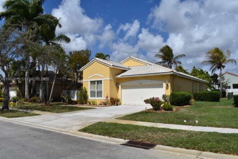 Casa en venta en Pembroke Pines, Florida, 3 dormitorios, 184.97 m2 № 2049924 - foto 27