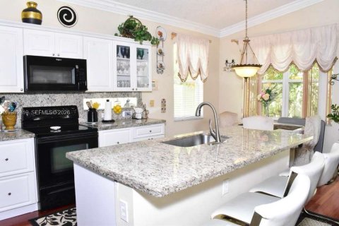 Casa en venta en Pembroke Pines, Florida, 3 dormitorios, 184.97 m2 № 2049924 - foto 4