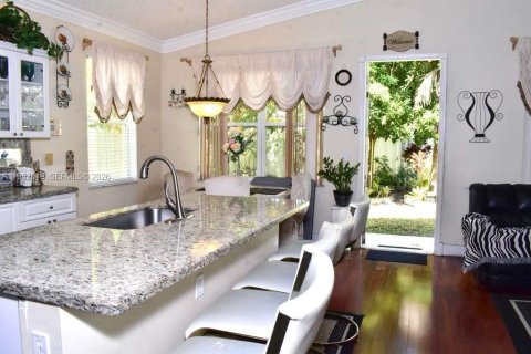 Casa en venta en Pembroke Pines, Florida, 3 dormitorios, 184.97 m2 № 2049924 - foto 6