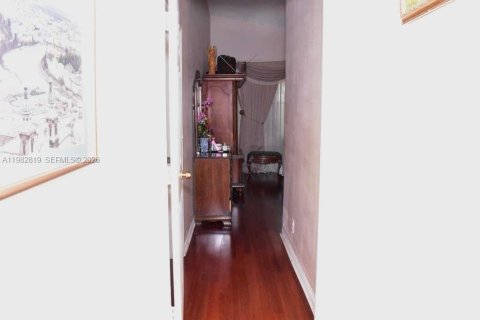 Casa en venta en Pembroke Pines, Florida, 3 dormitorios, 184.97 m2 № 2049924 - foto 21