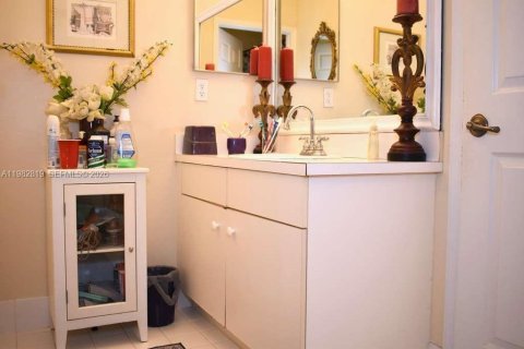 Casa en venta en Pembroke Pines, Florida, 3 dormitorios, 184.97 m2 № 2049924 - foto 17
