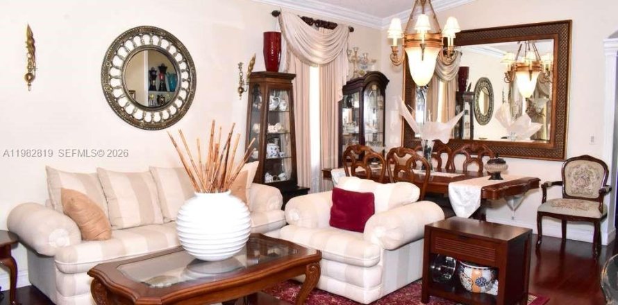 Casa en Pembroke Pines, Florida 3 dormitorios, 184.97 m2 № 2049924