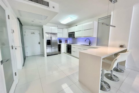 Copropriété à louer à Miami Beach, Floride: 1 chambre, 78.97 m2 № 1940422 - photo 4