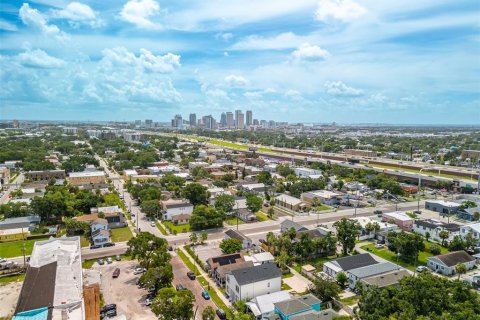 Commercial property in Tampa, Florida 6 bedrooms, 404.12 sq.m. № 1884730 - photo 5