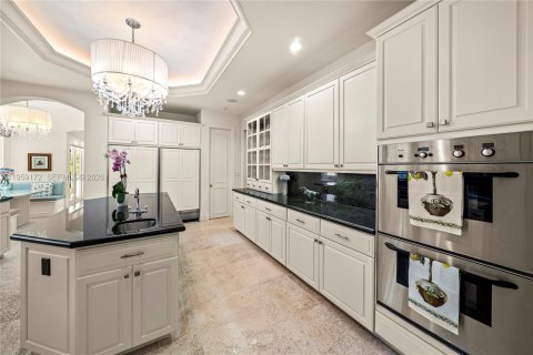 Villa ou maison à vendre à Miami, Floride: 7 chambres, 603.4 m2 № 2080254 - photo 27