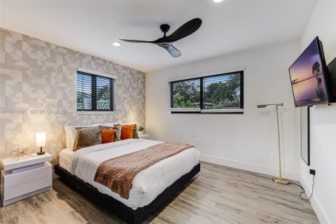 Casa en venta en Miami, Florida, 6 dormitorios, 243.22 m2 № 2008261 - foto 17