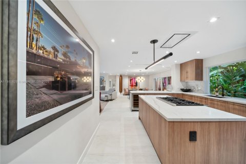 Casa en venta en Miami Shores, Florida, 4 dormitorios, 228.91 m2 № 1967045 - foto 25