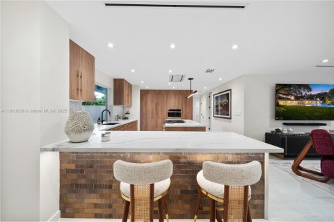 Casa en venta en Miami Shores, Florida, 4 dormitorios, 228.91 m2 № 1967045 - foto 20