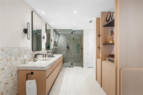 Casa en venta en Miami Shores, Florida, 4 dormitorios, 228.91 m2 № 1967045 - foto 30