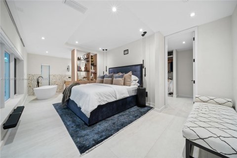 Casa en venta en Miami Shores, Florida, 4 dormitorios, 228.91 m2 № 1967045 - foto 27