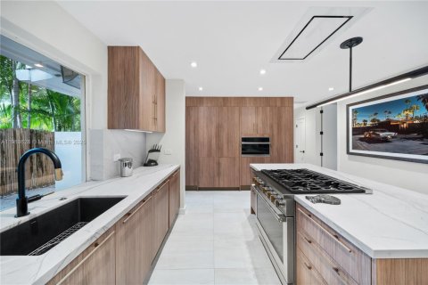 Casa en venta en Miami Shores, Florida, 4 dormitorios, 228.91 m2 № 1967045 - foto 21