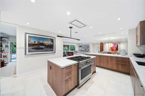 Casa en venta en Miami Shores, Florida, 4 dormitorios, 228.91 m2 № 1967045 - foto 23