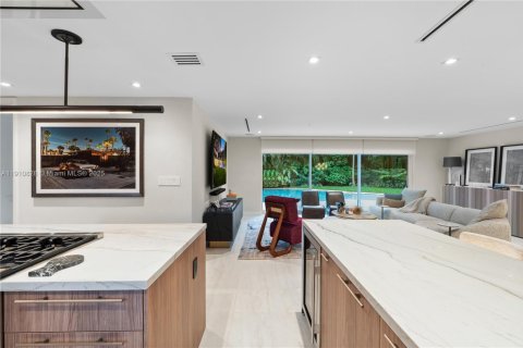 Casa en venta en Miami Shores, Florida, 4 dormitorios, 228.91 m2 № 1967045 - foto 24