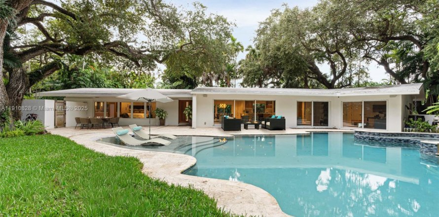 Casa en Miami Shores, Florida 4 dormitorios, 228.91 m2 № 1967045