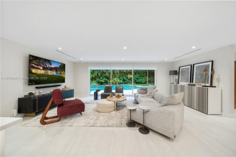 Casa en venta en Miami Shores, Florida, 4 dormitorios, 228.91 m2 № 1967045 - foto 10