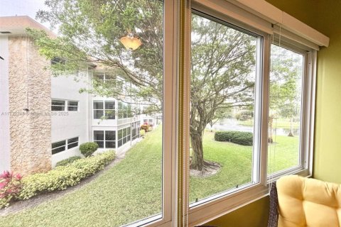 Condo à Lauderdale Lakes, Floride, 2 chambres  № 2038115