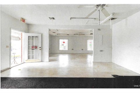 Propiedad comercial en venta en Deltona, Florida, 414.34 m2 № 2156026 - foto 16